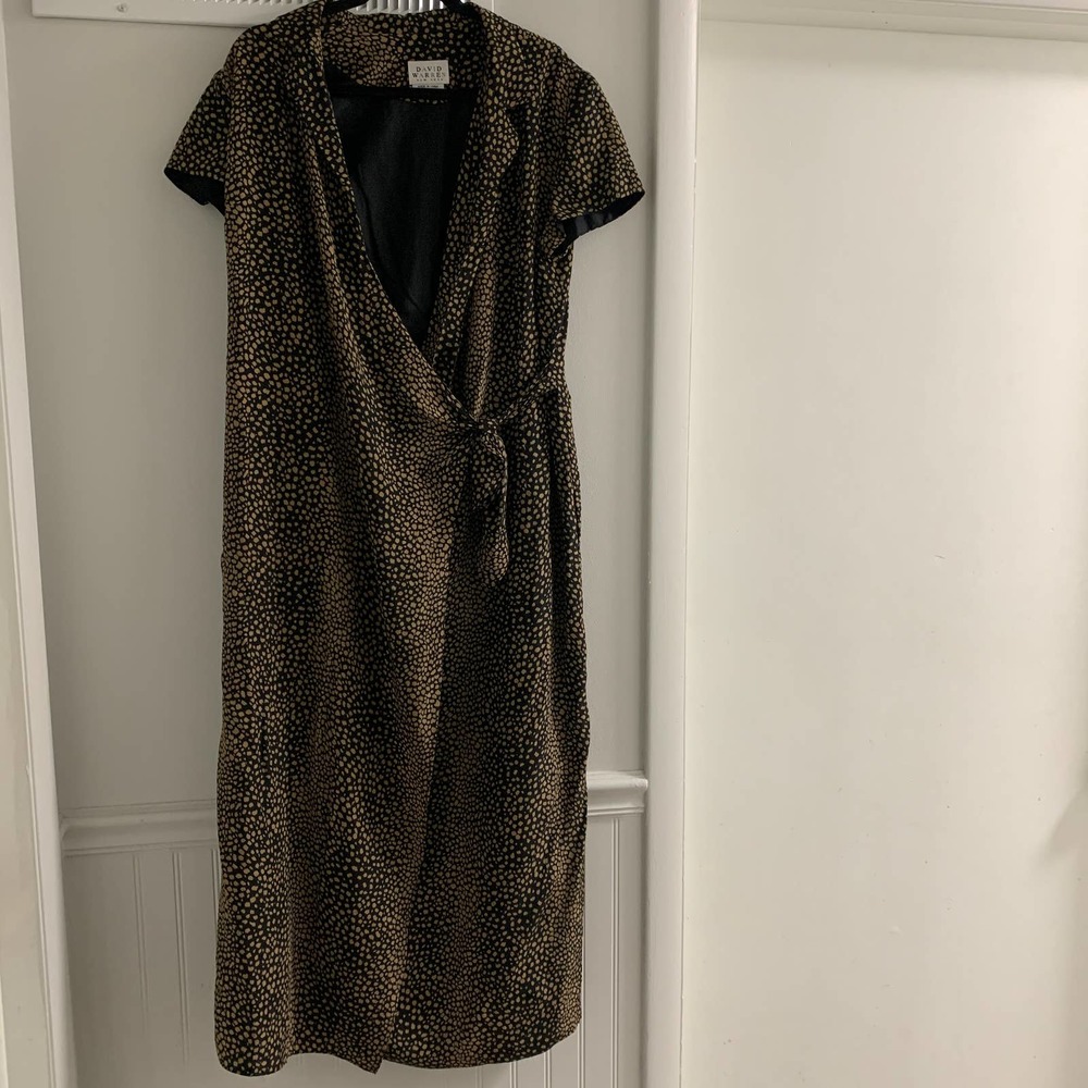 David Warner Womens Wrap Dress Size 8 Black/Tan Printed Silk‎ Shoulder Pads